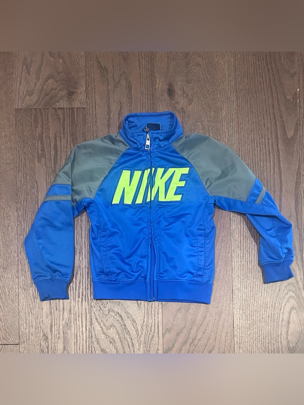 Nike Size 4 Boy's Sweatshirt
